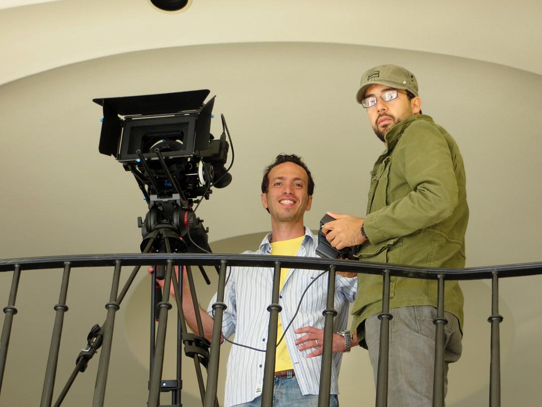 Amir Zoveini on set